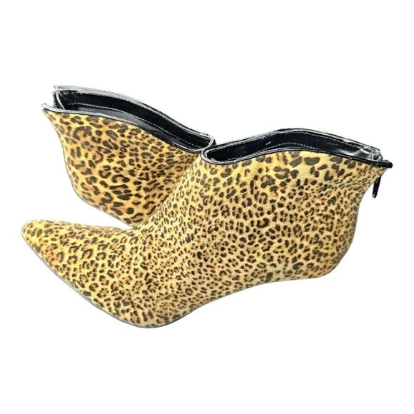 CARLOS SANTANA "Pizazz" Leopard Print Booties - Size 8 - Picture 3 of 7